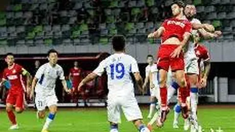 惠特摩尔天赋出众获范弗裏特高度评价，成长历程令人鼓舞